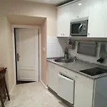 Calle Olavarrieta 16 Bajo 아파트