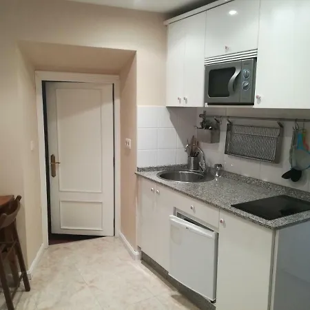 Calle Olavarrieta 16 Bajo דירה
