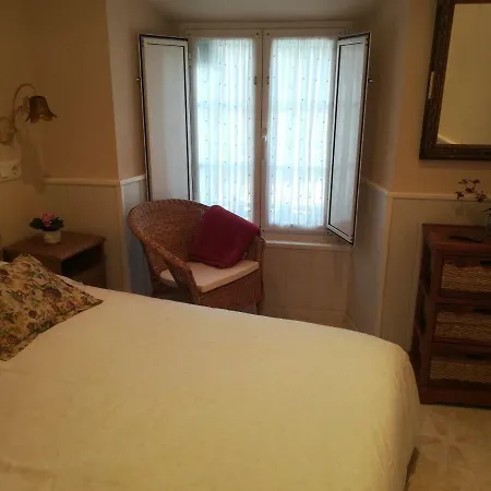 Apartment Calle Olavarrieta 16 Bajo *