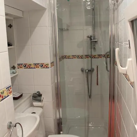 Calle Olavarrieta 16 Bajo Lejlighed *